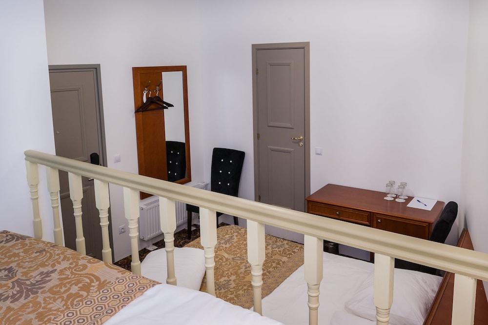 ทรี คราวน์ เรสซิเดนท์ Hotel ทาลลินน์ ภายนอก รูปภาพ