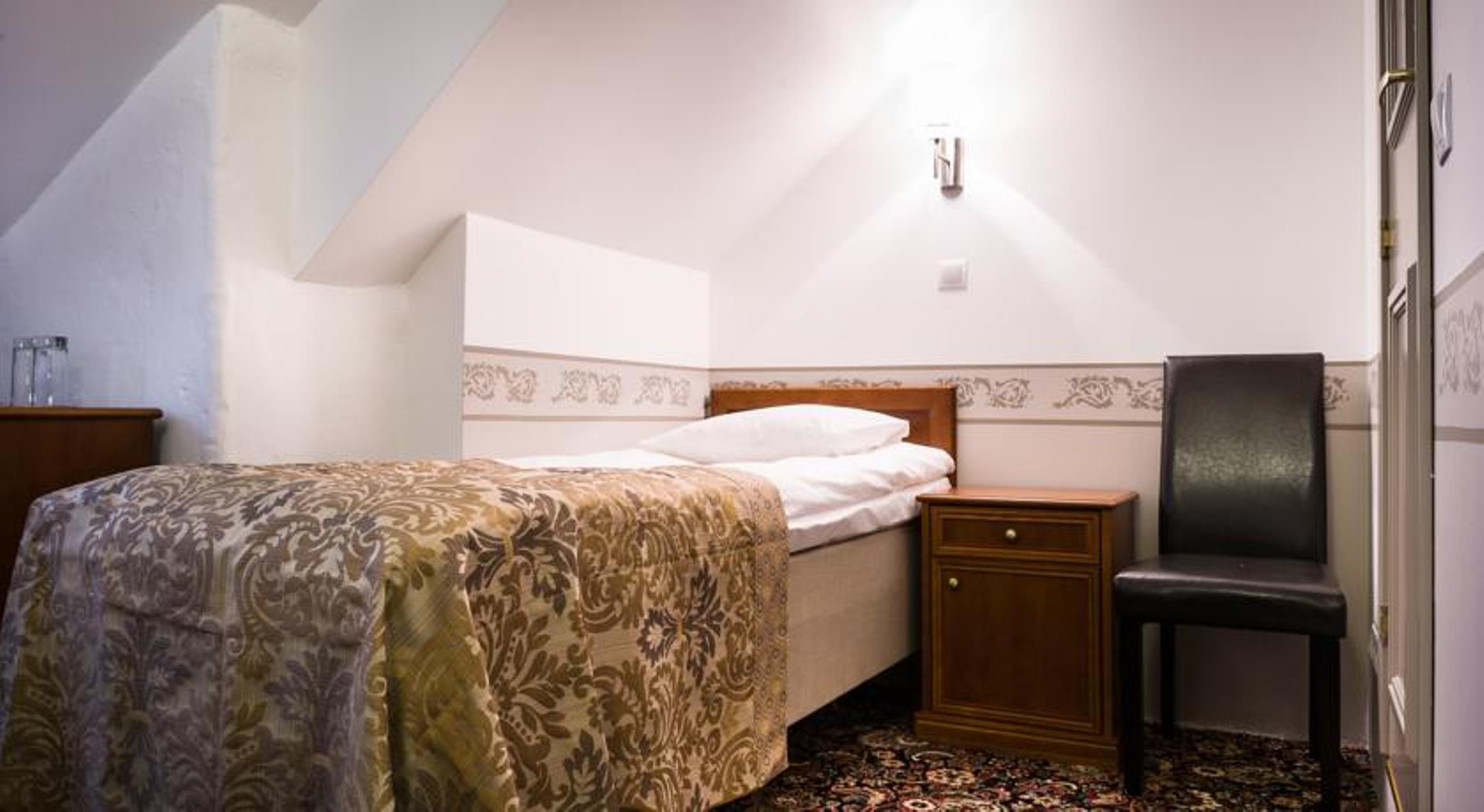 ทรี คราวน์ เรสซิเดนท์ Hotel ทาลลินน์ ภายนอก รูปภาพ